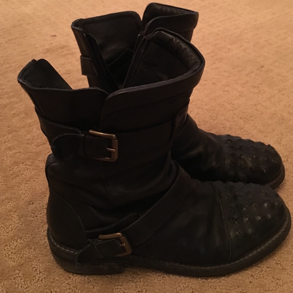 Black combat boot - Picture 2 of 2